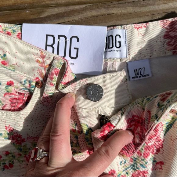 BDG Jeans Nwt Urban Outfitters Floral Skinny Size 27 - Cream/Pink, Size: 27 - Picture 2 of 4